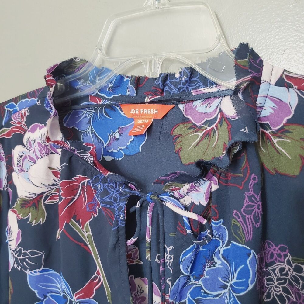 Joe Fresh Blouse Womens Size XS Blue Floral Sheer Tie Neck Sheer Top Pullover - Picture 4 of 9